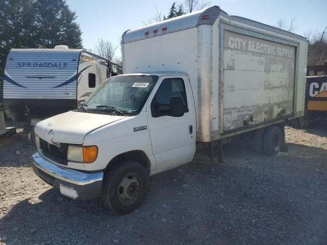 2007 Ford Econoline E450 Super Duty Cutaway Van