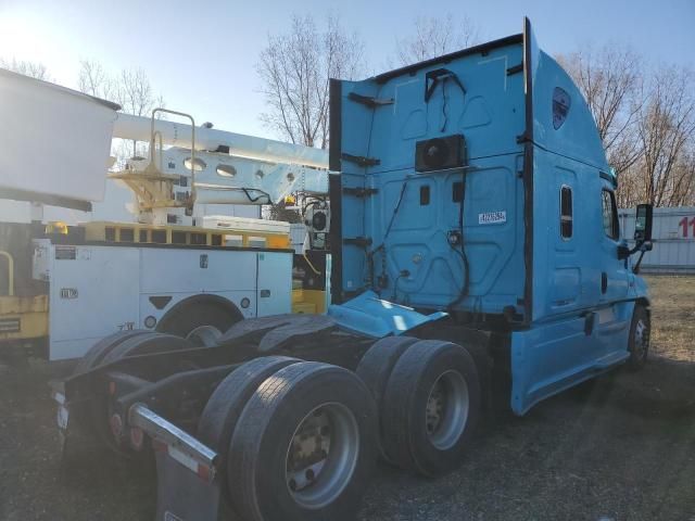 2016 Freightliner Cascadia 125