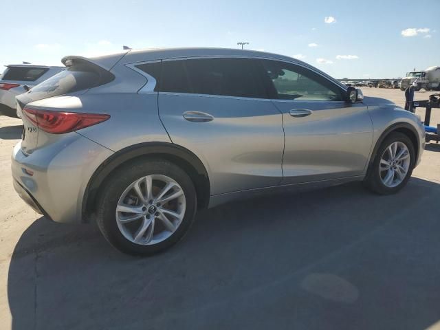 2018 Infiniti QX30 Base