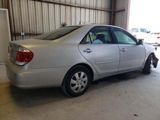 2005 Toyota Camry LE