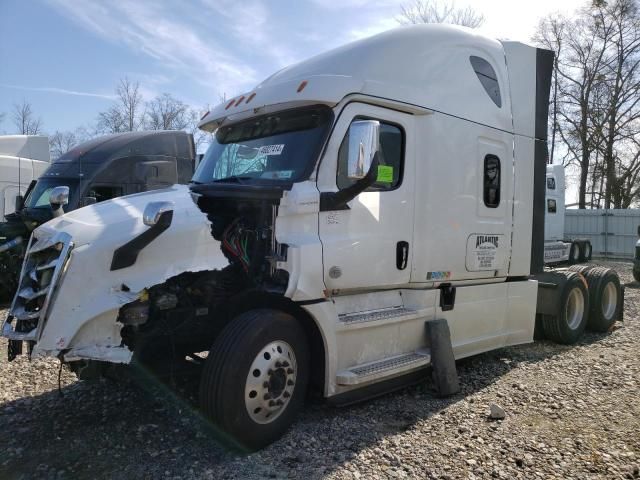 2019 Freightliner Cascadia 126