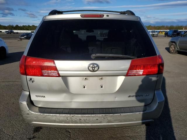 2004 Toyota Sienna CE