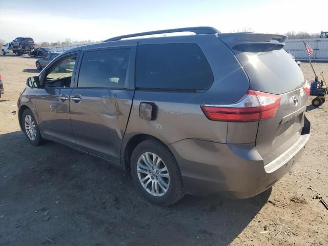 2015 Toyota Sienna XLE