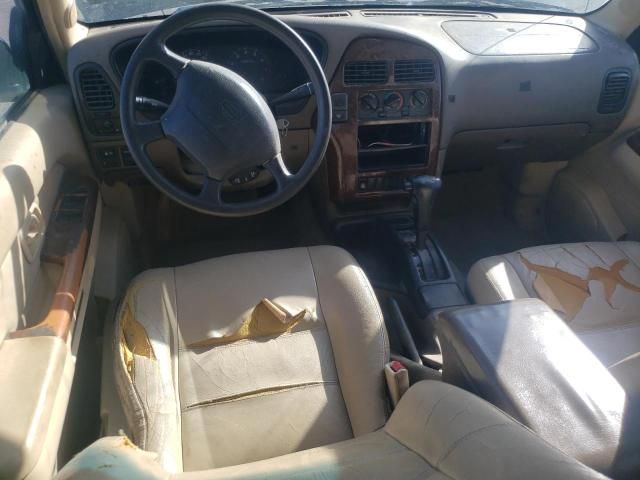 1998 Nissan Pathfinder XE