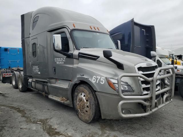 2020 Freightliner Cascadia 126