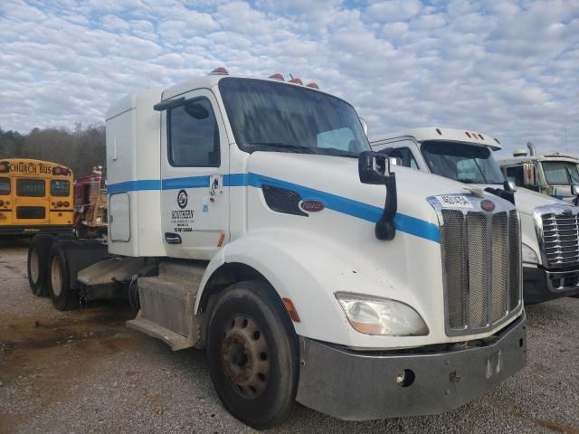 2015 Peterbilt 579