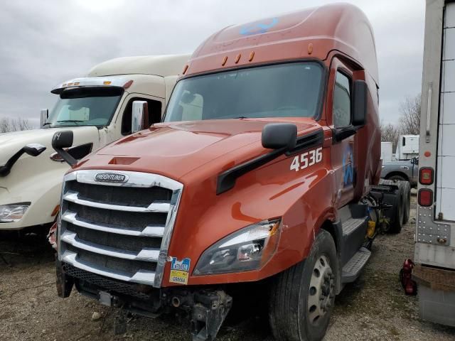 2019 Freightliner Cascadia 126