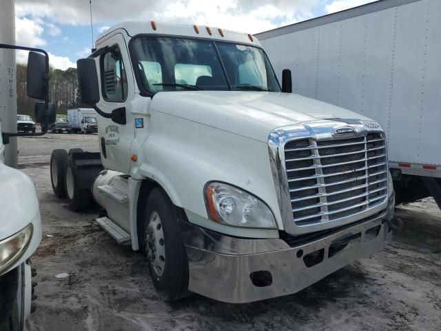 2016 Freightliner Cascadia 125