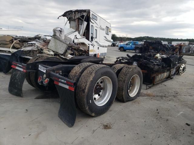 2015 Freightliner Cascadia 125