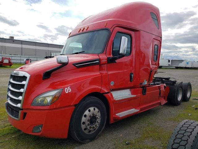 2018 Freightliner Cascadia 126