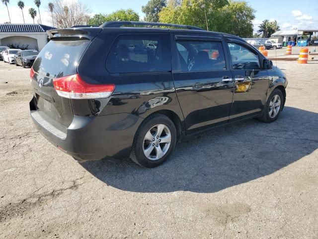 2014 Toyota Sienna LE