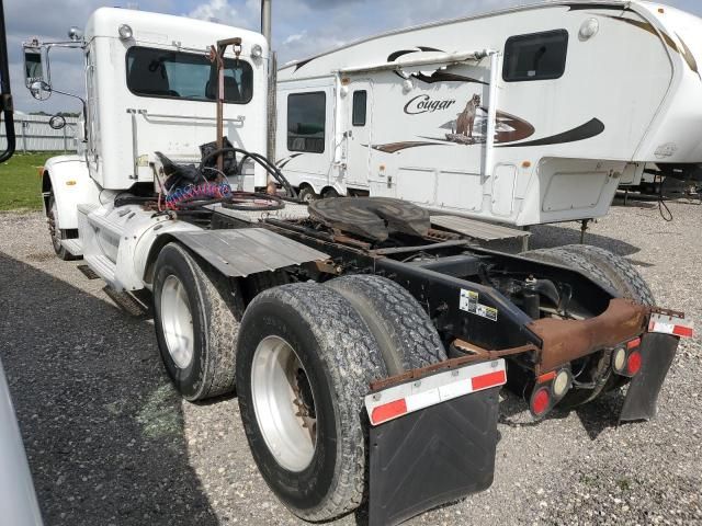 2013 Peterbilt 365