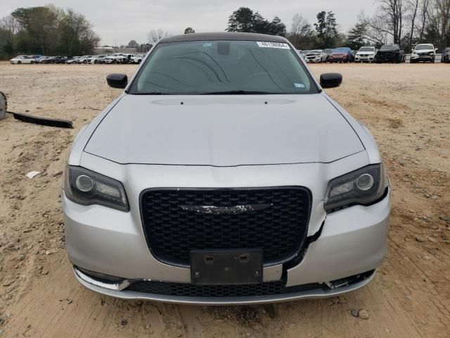 2019 Chrysler 300 Touring