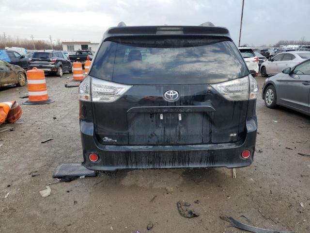 2015 Toyota Sienna Sport