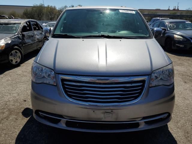 2014 Chrysler Town & Country Touring L