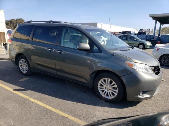 2013 Toyota Sienna XLE