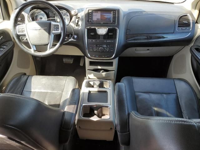 2012 Chrysler Town & Country Touring L