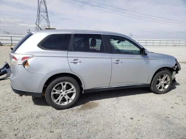 2014 Mitsubishi Outlander SE