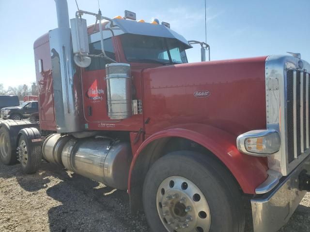 2013 Peterbilt 388