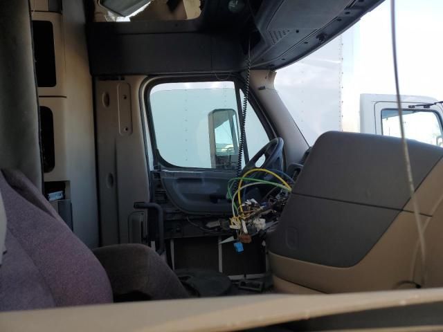 2016 Freightliner Cascadia 125