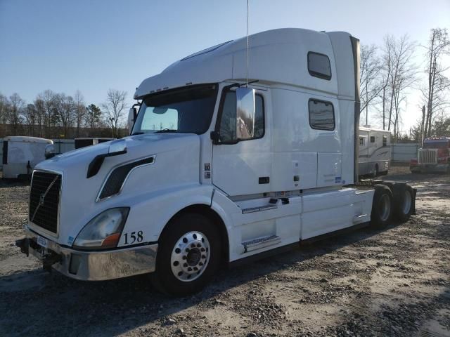 2013 Volvo VN VNL