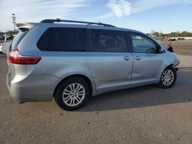 2015 Toyota Sienna XLE