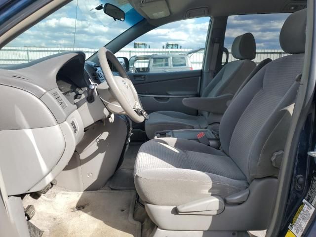 2006 Toyota Sienna CE