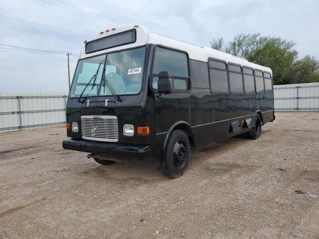 2001 Freightliner Chassis M Line Shuttle Bus