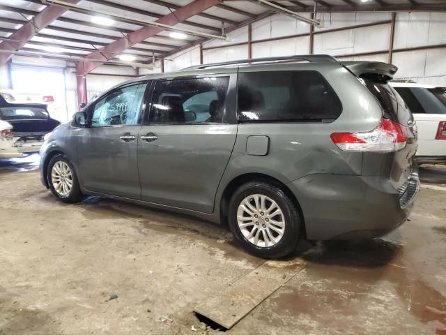 2013 Toyota Sienna XLE