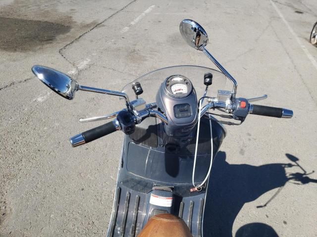 2007 Vespa GTS 250