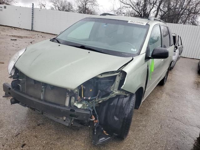 2009 Toyota Sienna CE