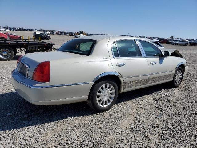 2007 Lincoln Town Car Signature