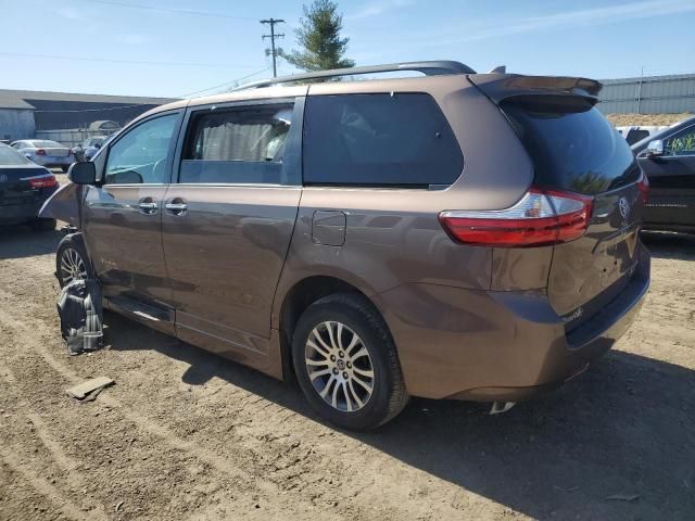 2018 Toyota Sienna XLE