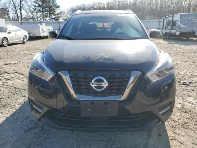 2020 Nissan Kicks SR