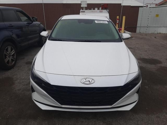 2023 Hyundai Elantra SE