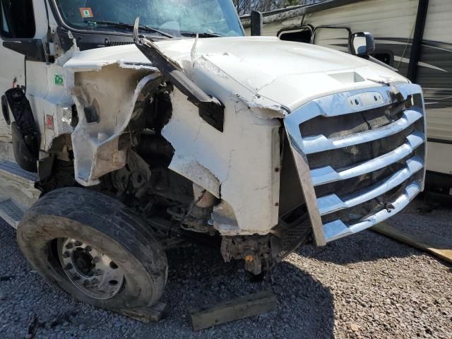 2019 Freightliner Cascadia 126