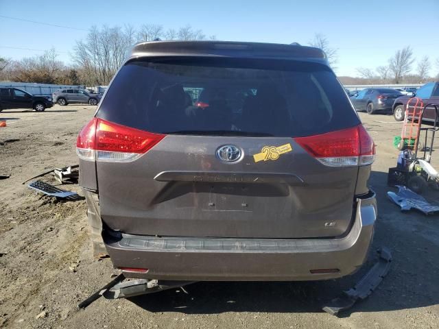 2013 Toyota Sienna LE