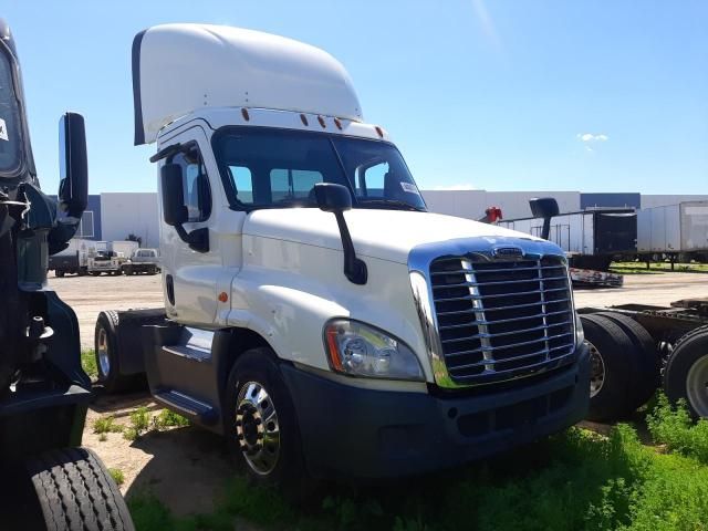 2016 Freightliner Cascadia 125