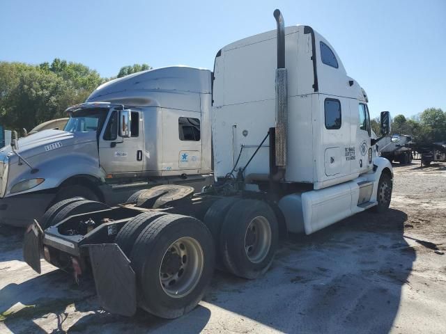 2012 Peterbilt 587