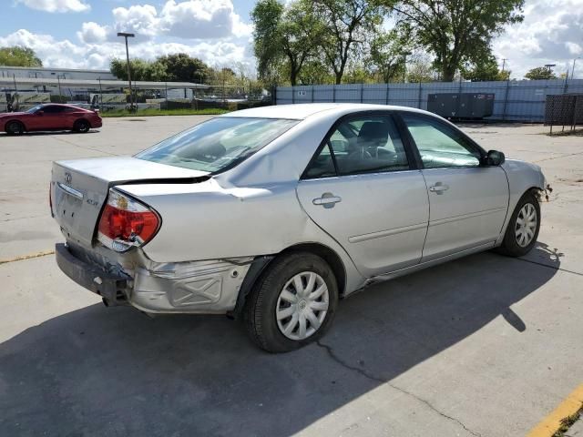 2005 Toyota Camry LE