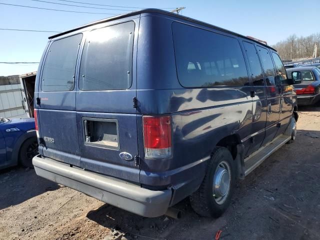 2004 Ford Econoline E350 Super Duty Wagon