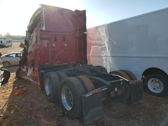 2016 Freightliner Cascadia 125