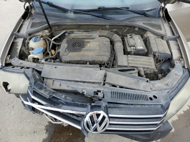 2015 Volkswagen Passat SE