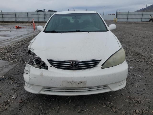 2005 Toyota Camry LE