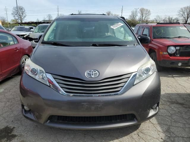 2012 Toyota Sienna XLE