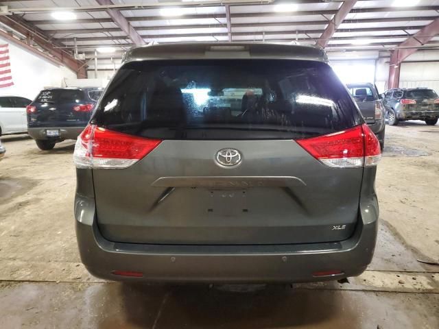 2013 Toyota Sienna XLE