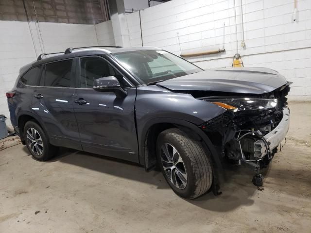 2023 Toyota Highlander Hybrid XLE