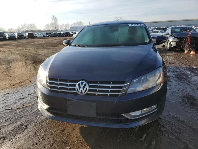 2012 Volkswagen Passat SEL