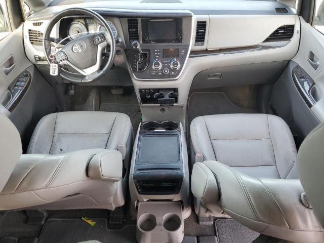 2015 Toyota Sienna XLE