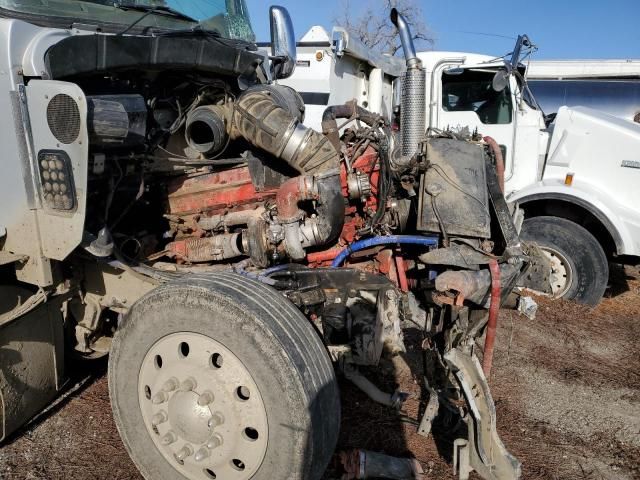 2005 Kenworth Construction T600